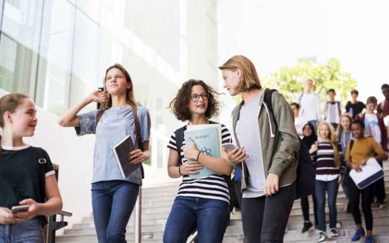 1,000 Australia Awards Scholarships