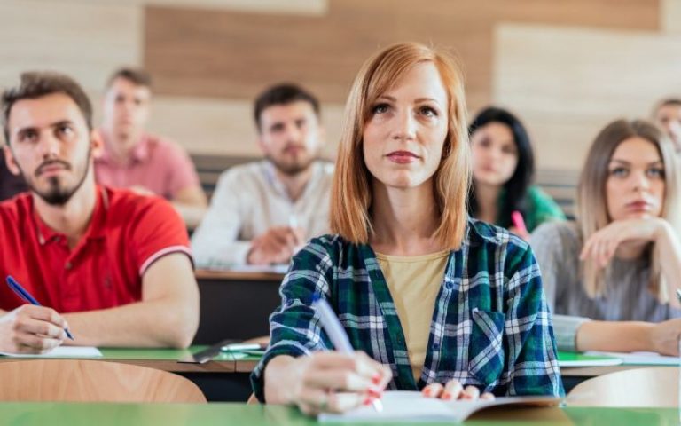 15 Canadian Scholarships for Rwandan Students