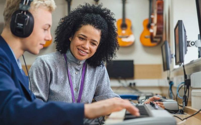 17 Undergraduate Scholarships For Music Students