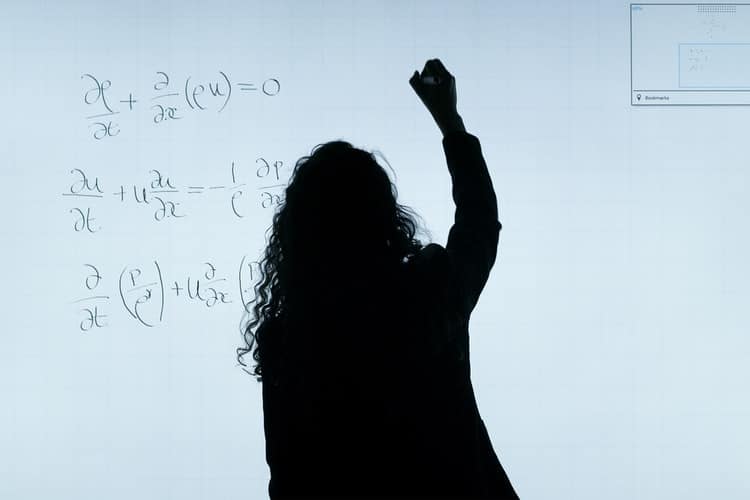 19 Undergraduate Scholarships For Mathematics Students