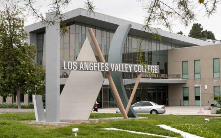 La Valley College