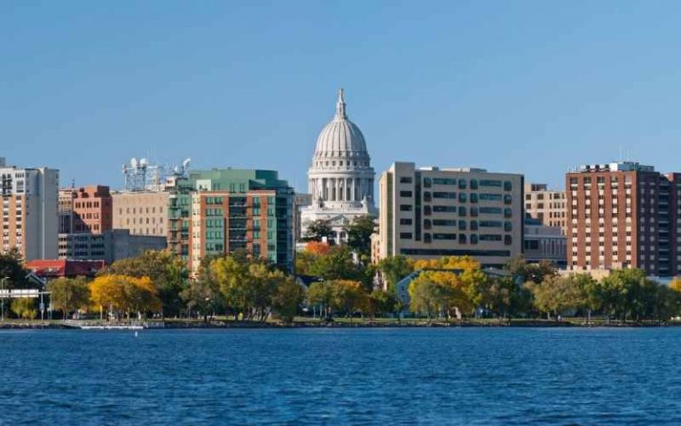 Top 15 Scholarships In Wisconsin