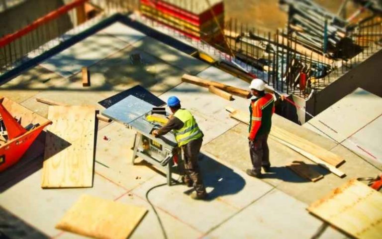19 Undergraduate Scholarships for Civil Engineering Students