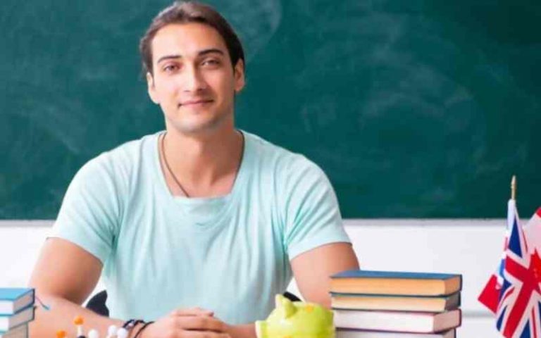 21 MBA Scholarships For Canadian Students