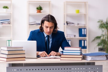 International 50% MBA Scholarship at ESC Amiens in france