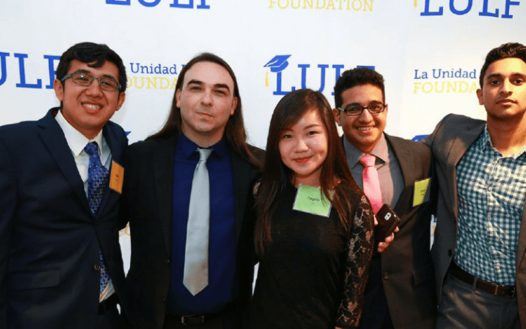La Unidad Latina Foundation Scholarship