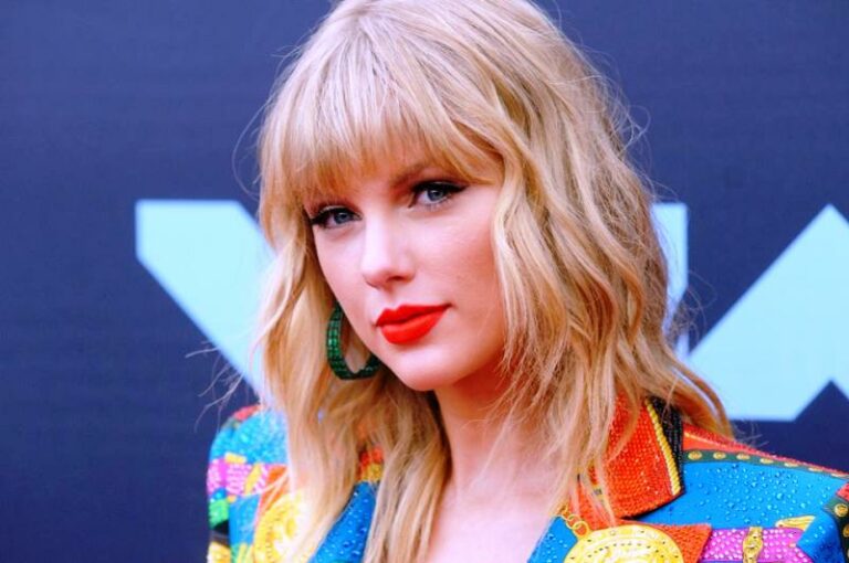 How Old Is Taylor Swift