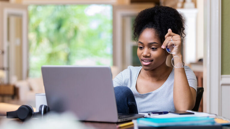 You Can Now Apply to NSFAS at NYDA Centres