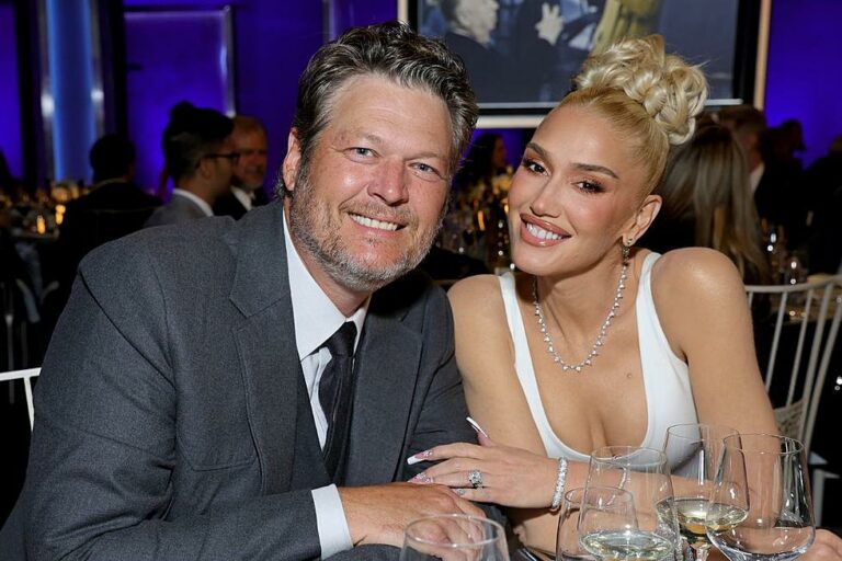 how old is Blake Shelton?