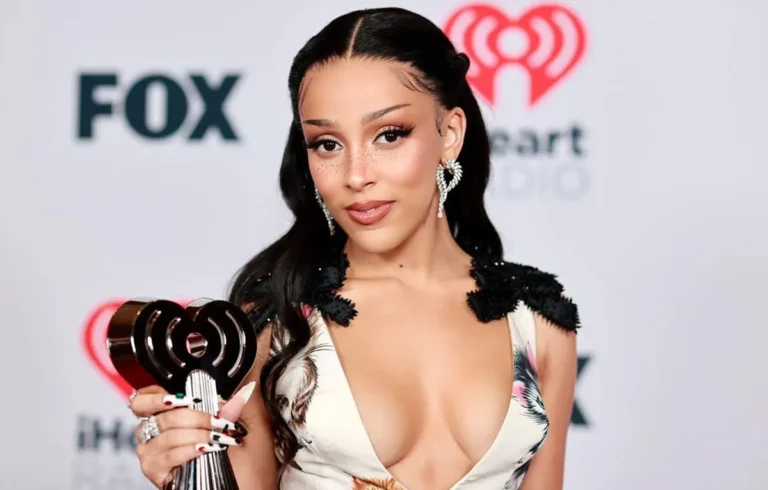 How Old is Doja Cat?