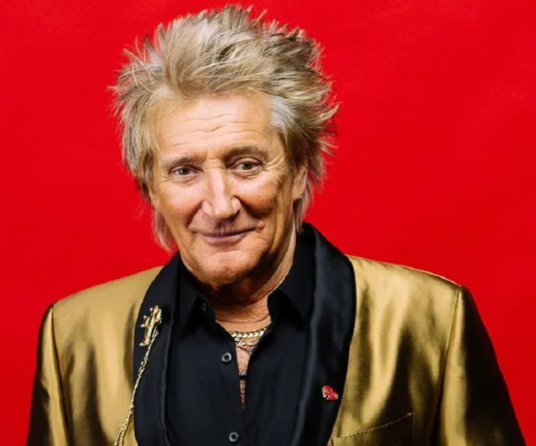 How Old is Rod Stewart?