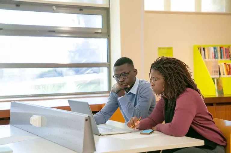 How Much are fees at Rosebank College?