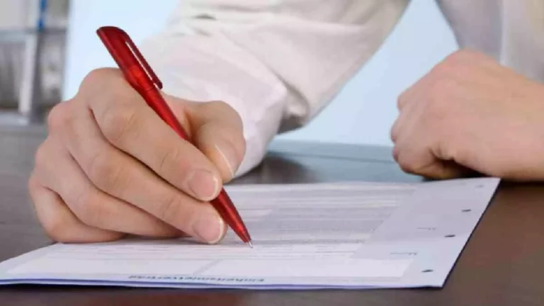 How do I fill out a Z83 form online for free?